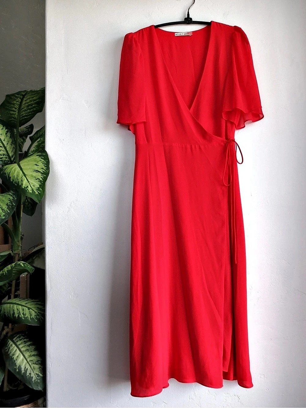 Alice + Olivia Suri Flutter Sleeve Midi Wrap Dress Red Size 6